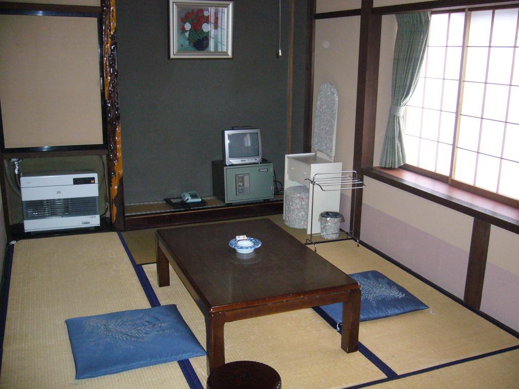 Shitanda Hotel Takayama  Phòng bức ảnh